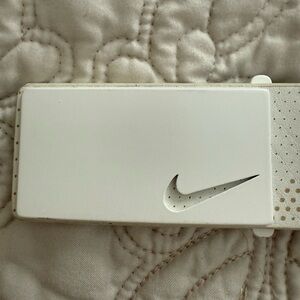 Nike Golf White Genuine Leather Belt – Size 34 – Classic Swoosh